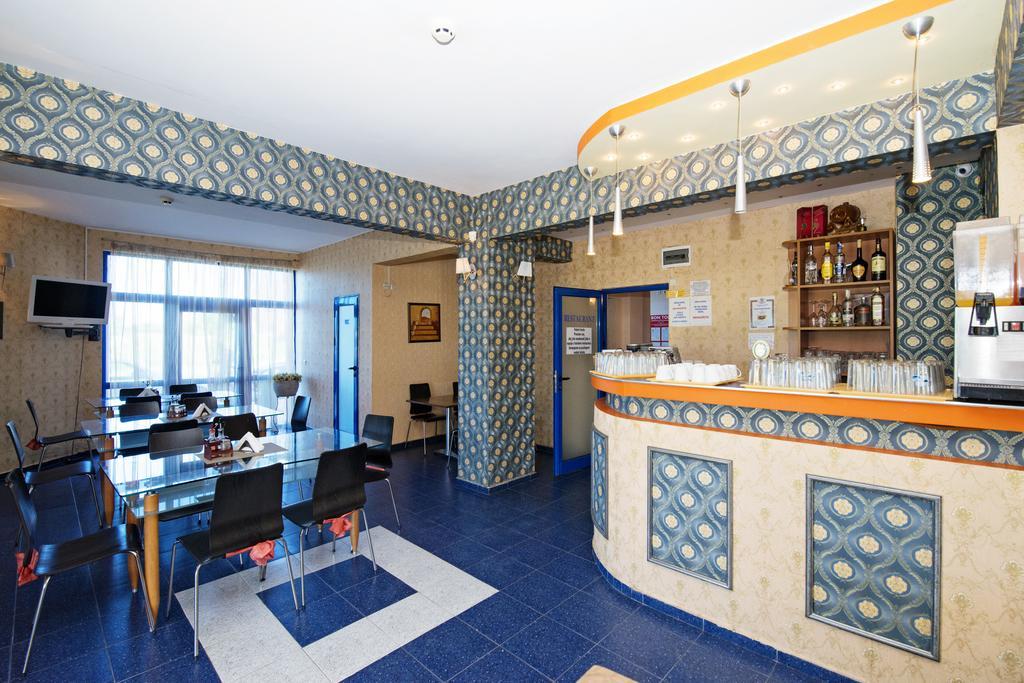 Hotel Penelope Primorsko Luaran gambar