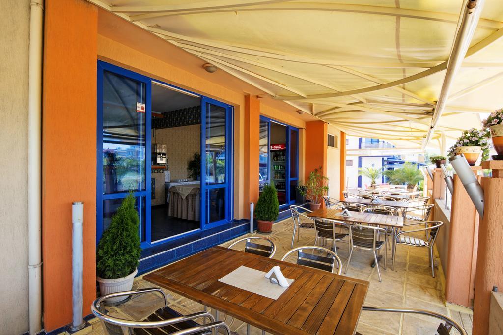 Hotel Penelope Primorsko Luaran gambar